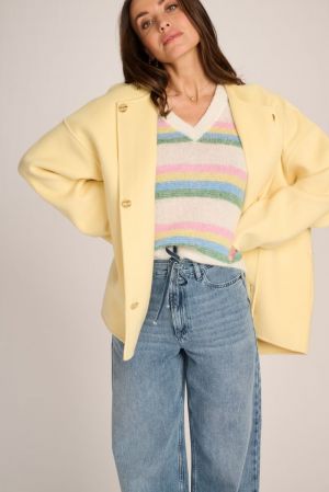  SOFT YELLOW