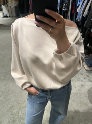  OFF WHITE