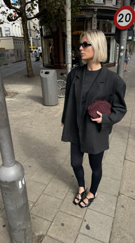 DARK GREY