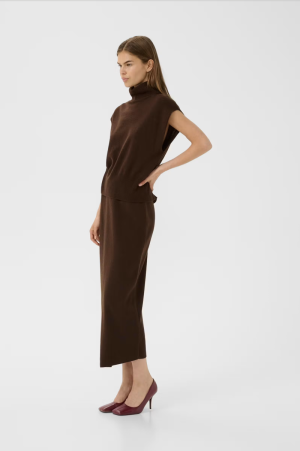  DARK BROWN