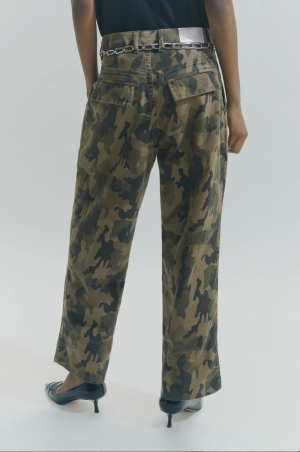  CAMOUFLAGE